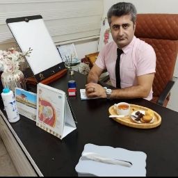ایمان حسینی