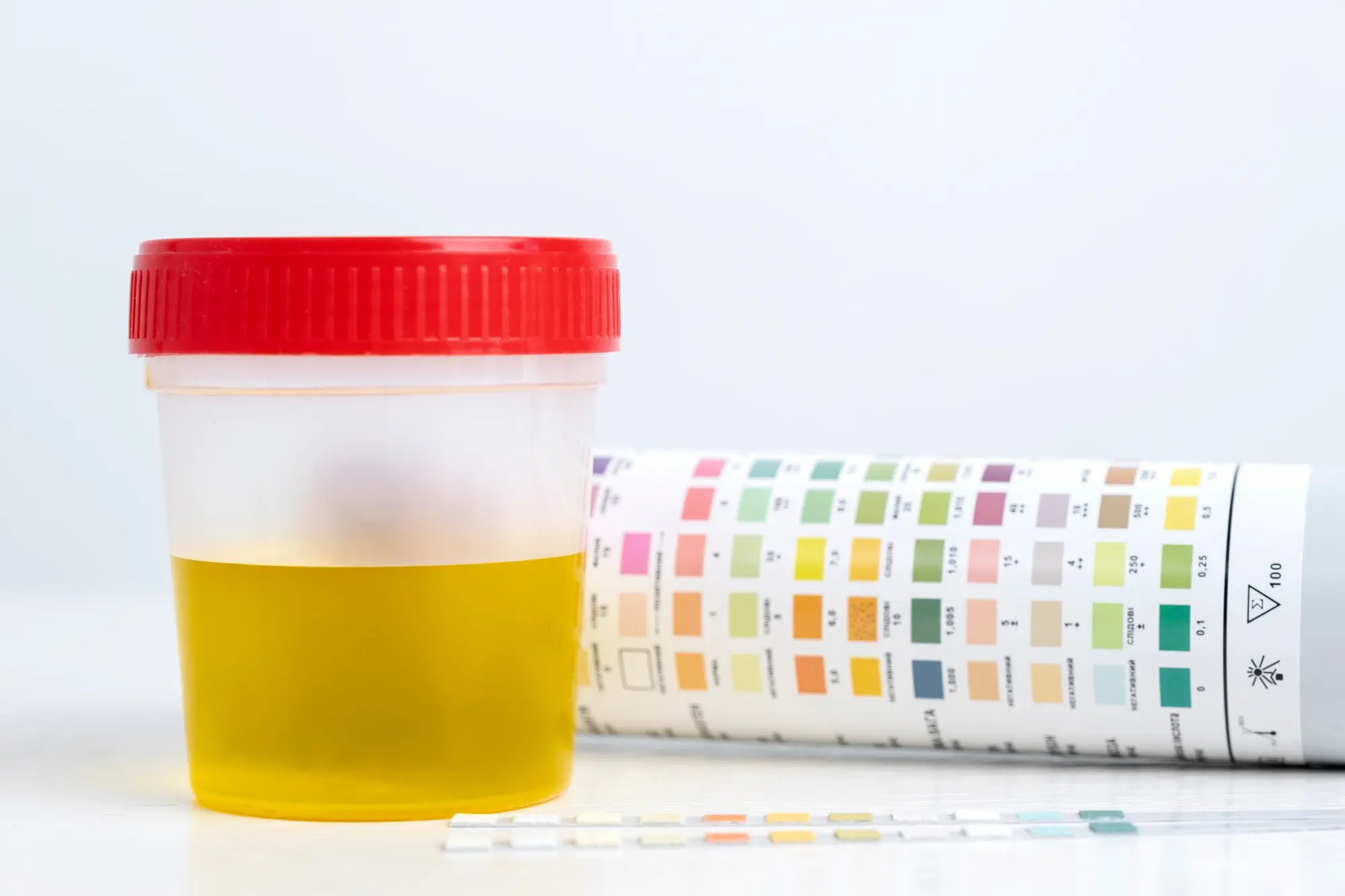 lab-doctor-performing-medical-exam-urine_23-2149371993.webp